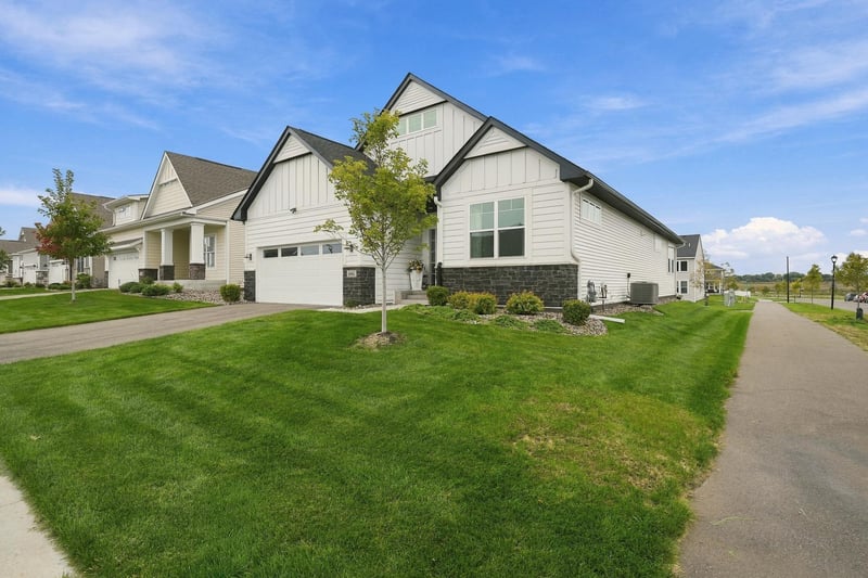 14962 Artaine Trl, Rosemount, MN 55068