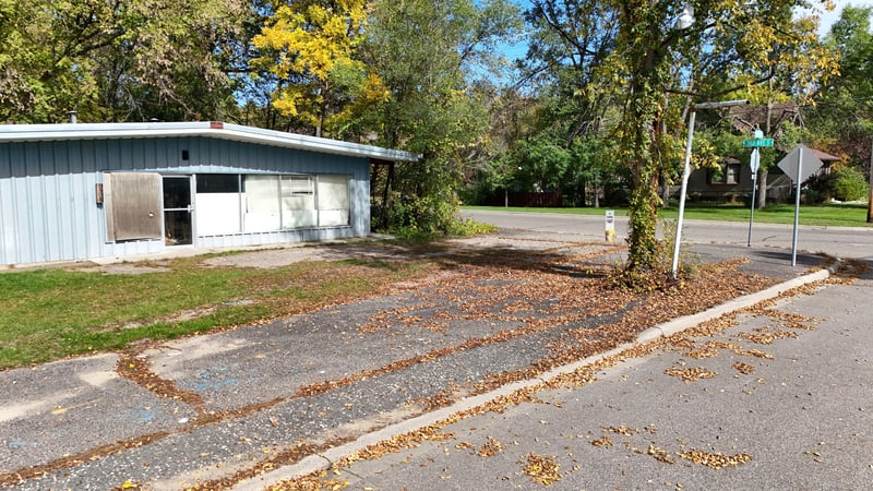 223 5th St S, Sauk Rapids, MN 56379