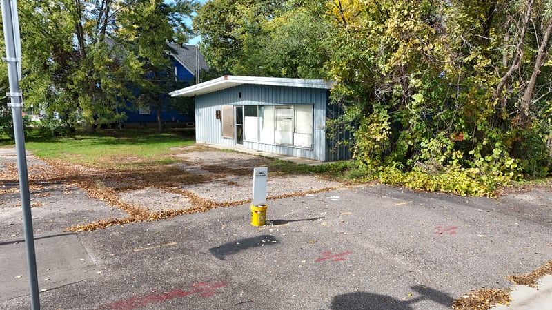 223 5th St S, Sauk Rapids, MN 56379