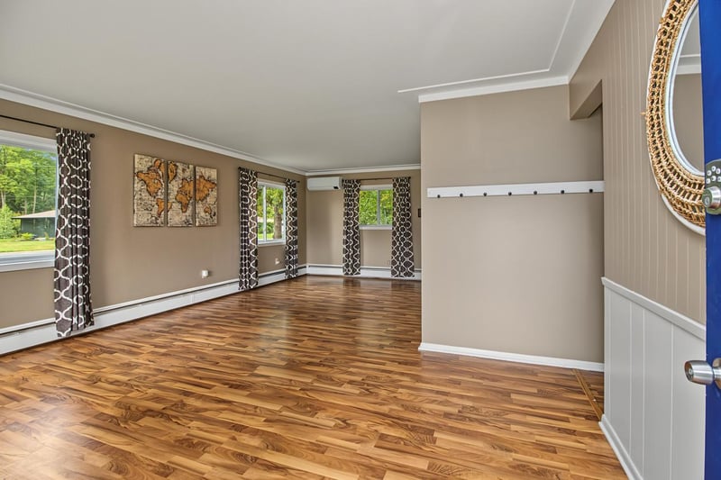 727 Tanglewood Dr, Shoreview, MN 55126