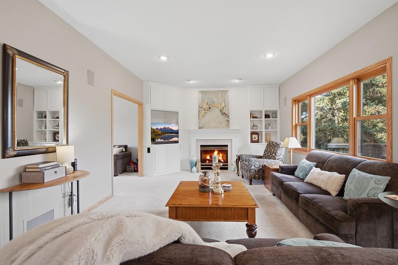 1533 Wexford Ct, Eagan, MN 55122