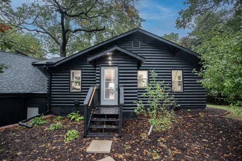 5261 Twin Lake Blvd E, Brooklyn Center, MN 55429