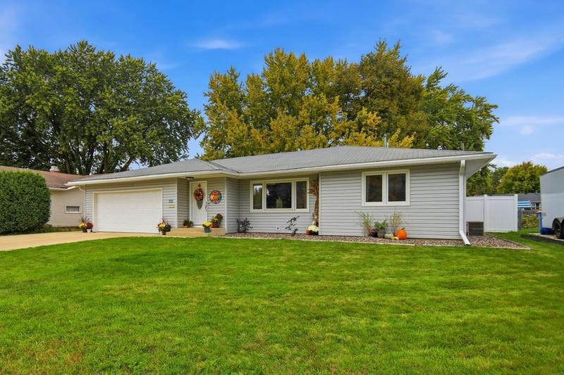 722 14th St NE, Owatonna, MN 55060