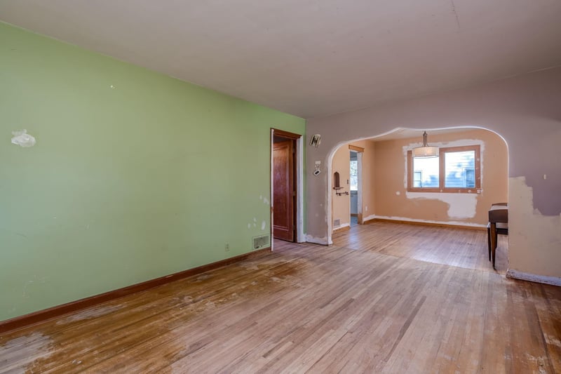 422 4th St, Nicollet, MN 56074