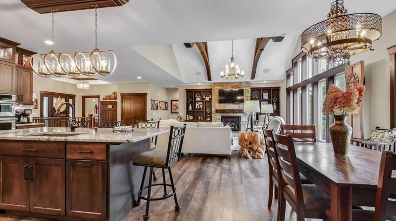 S9165 Lowes Creek Rd, Eleva, WI 54738