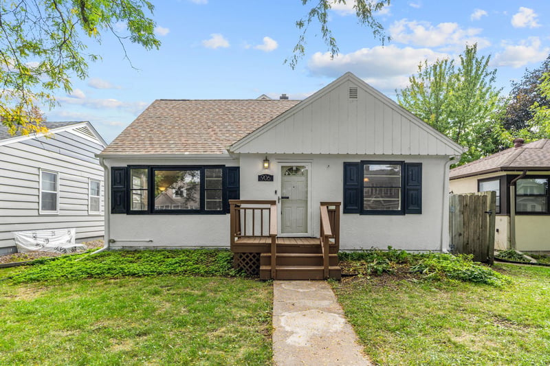 906 Sherwood Ave, Saint Paul, MN 55106