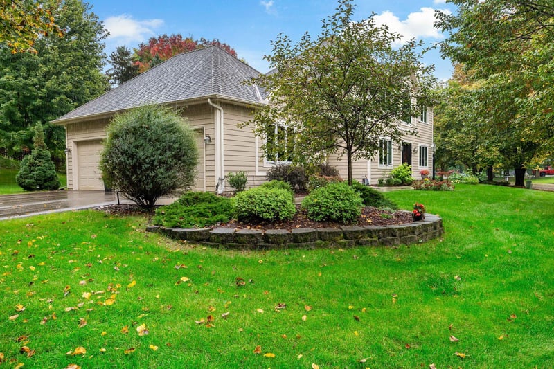 3402 Fairfax Ln, Woodbury, MN 55129