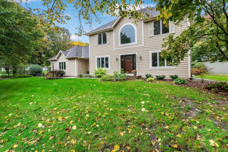 3402 Fairfax Ln, Woodbury, MN 55129