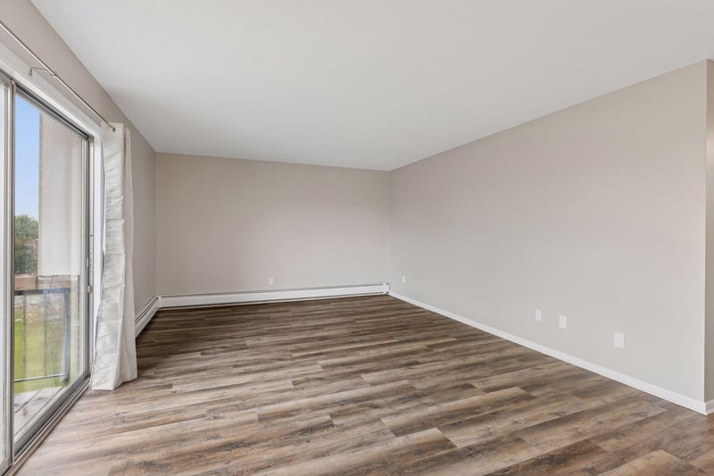 2800 Hillsboro Ave N #307, New Hope, MN 55427