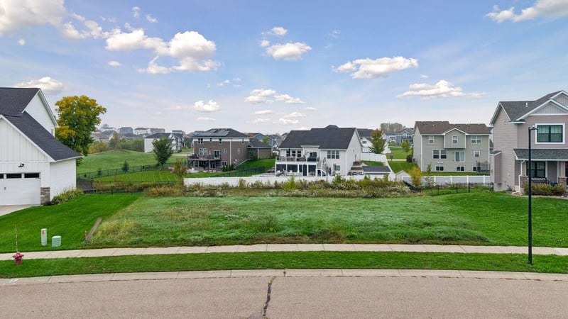 242 Lori Ln, Delano, MN 55328