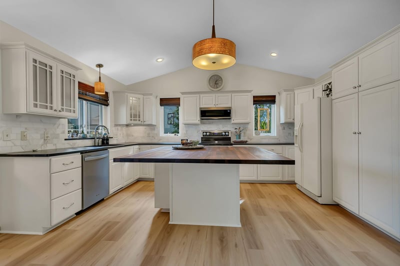 1529 Camden Woods Ter, Saint Cloud, MN 56301