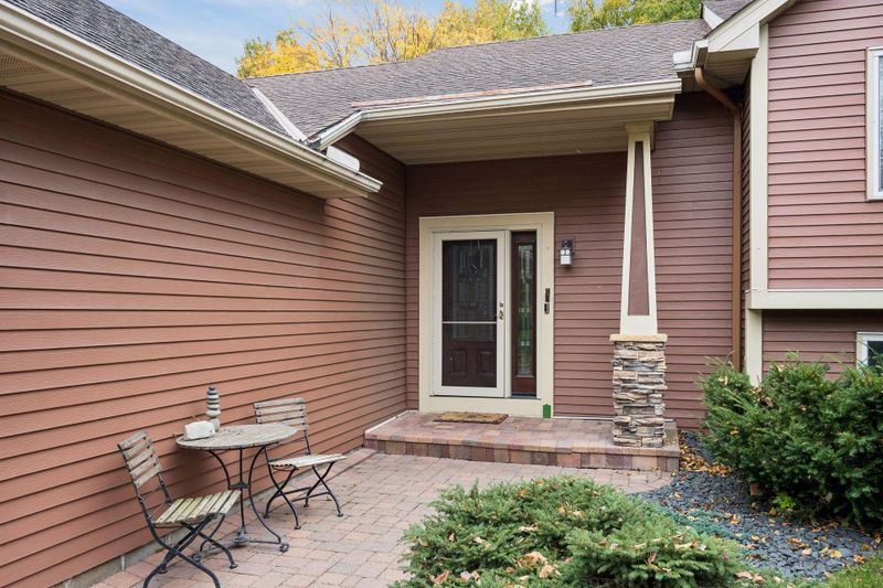 8685 Sycamore Ln N, Maple Grove, MN 55369