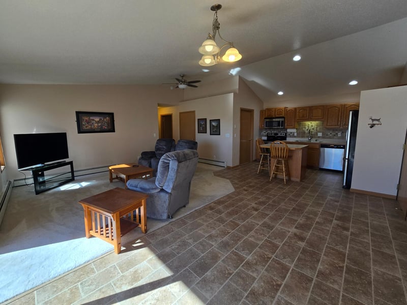 405 Clausen Ave SW #5, Bemidji, MN 56601