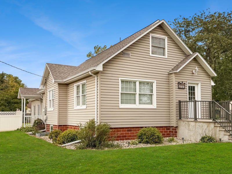 1221 Mechanic St, Edgerton, MN 56128