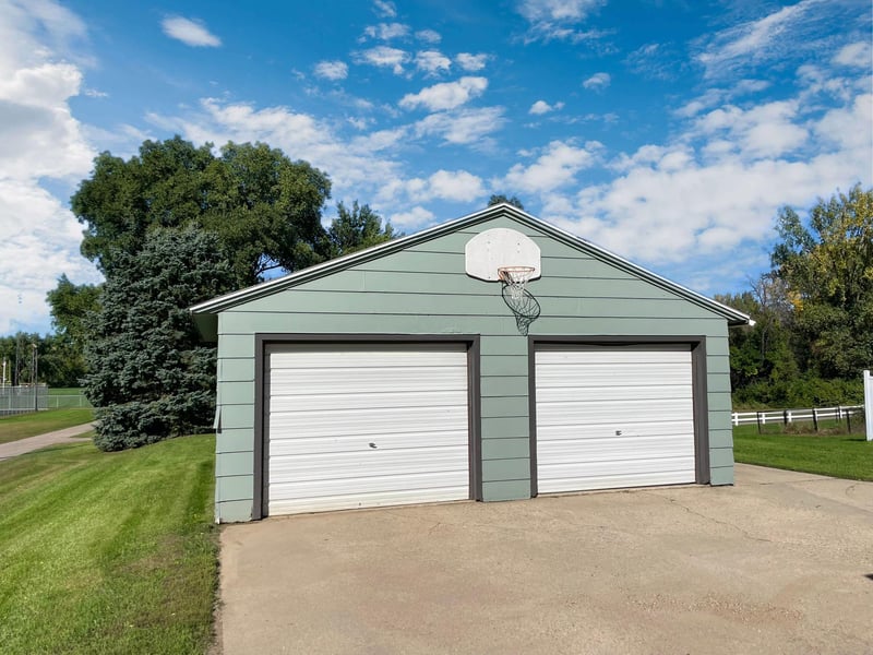 404 E Cottonwood St, Springfield, MN 56087
