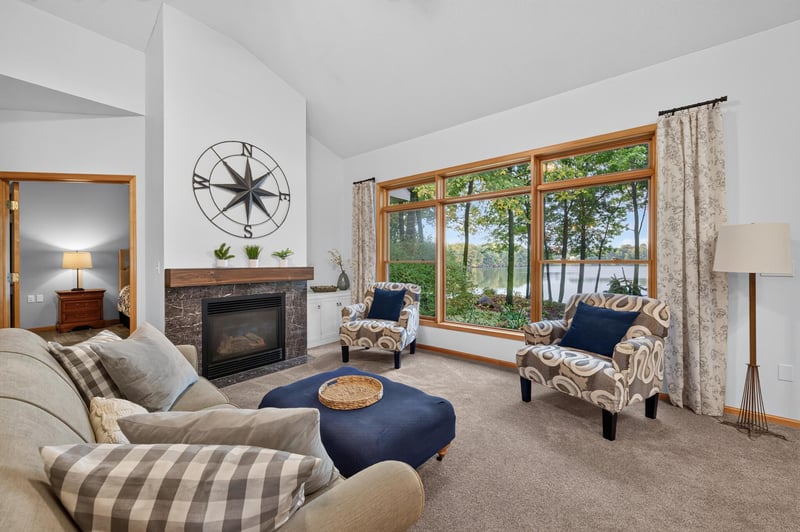 11140 Lake Pointe Dr, Chisago City, MN 55013