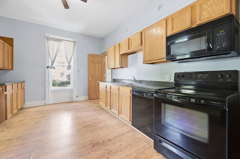 376 W Sanborn St, Winona, MN 55987