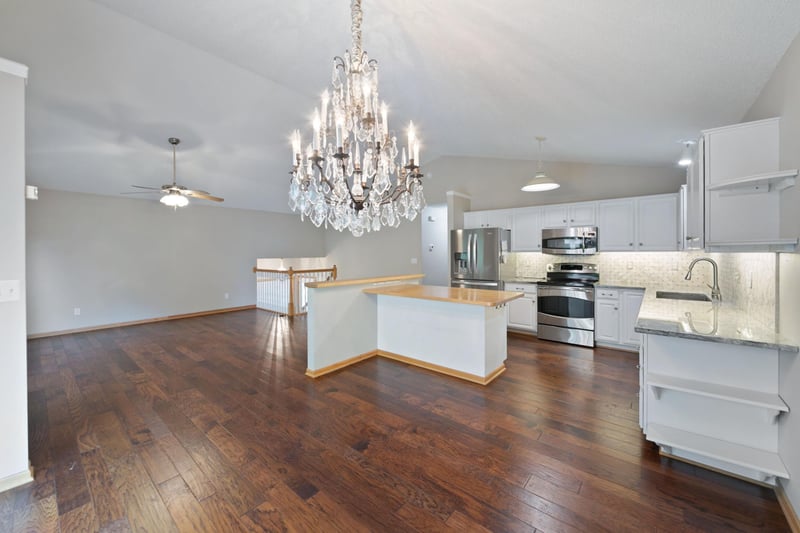 14803 Upper 56th St N, Oak Park Heights, MN 55082
