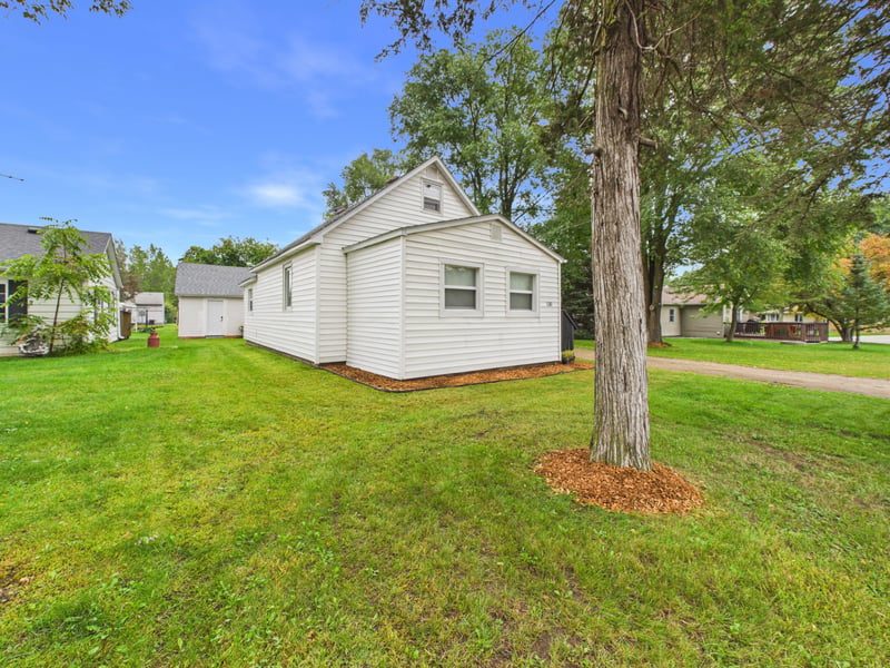 130 4th Ave S, Foley, MN 56329