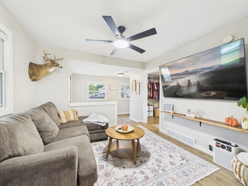 130 4th Ave S, Foley, MN 56329