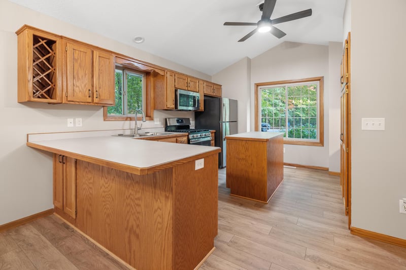 40818 Finley Rd, North Branch, MN 55056