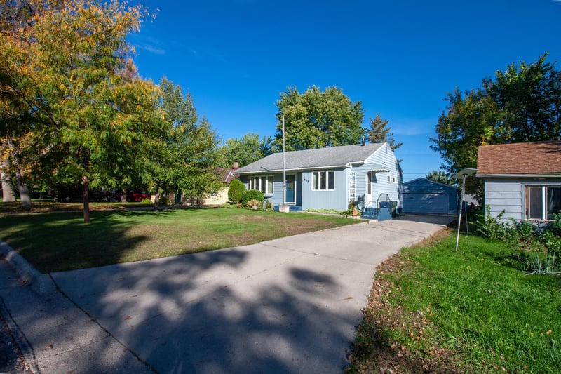 908 W Linden St W, Fergus Falls, MN 56537