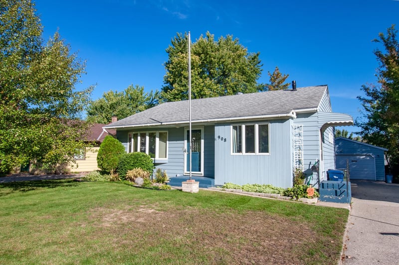 908 W Linden St W, Fergus Falls, MN 56537