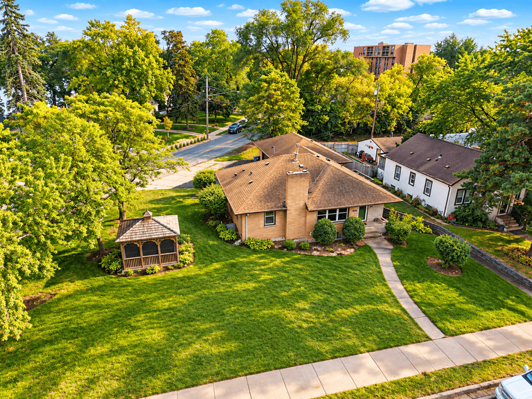 4201 40th Ave N, Robbinsdale, MN 55422