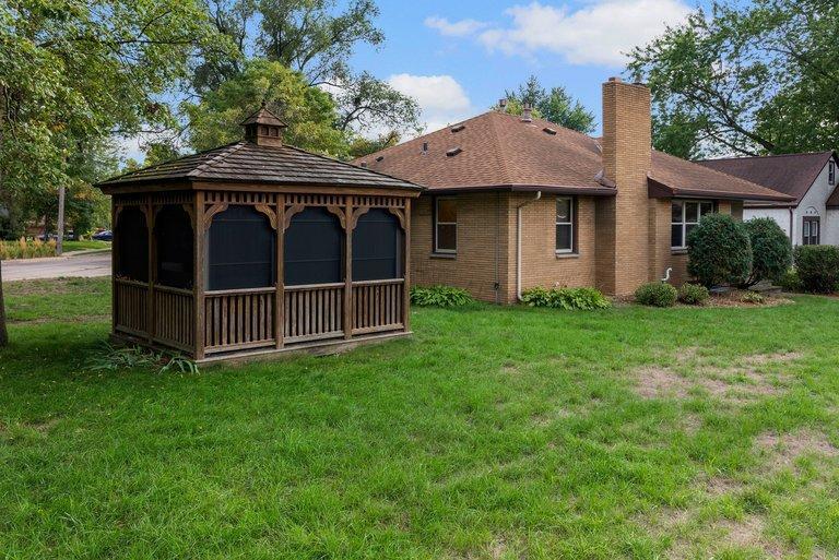 4201 40th Ave N, Robbinsdale, MN 55422