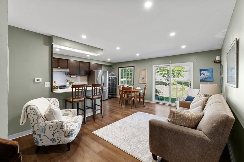 3304 River Bluff Dr #75, Eagan, MN 55121