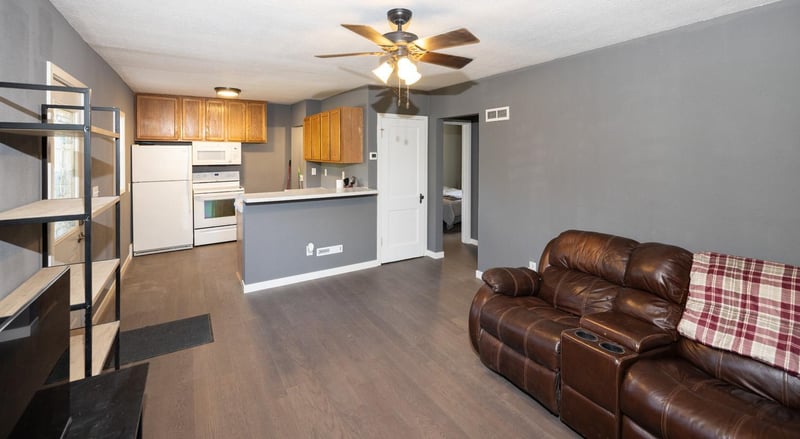 311 15th St S, Moorhead, MN 56560