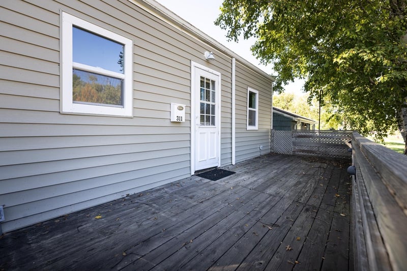 311 15th St S, Moorhead, MN 56560