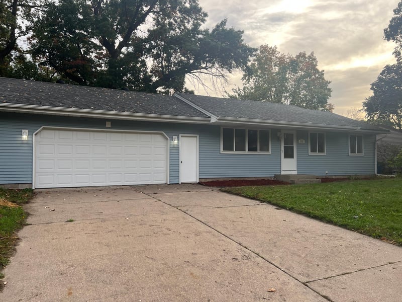232 Twilite Ter, Circle Pines, MN 55014