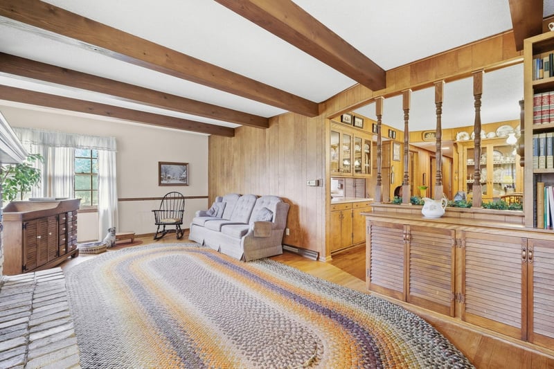 1750 Crestridge Ln, Eagan, MN 55122