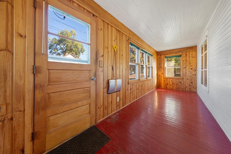 13 12th St NW, Faribault, MN 55021