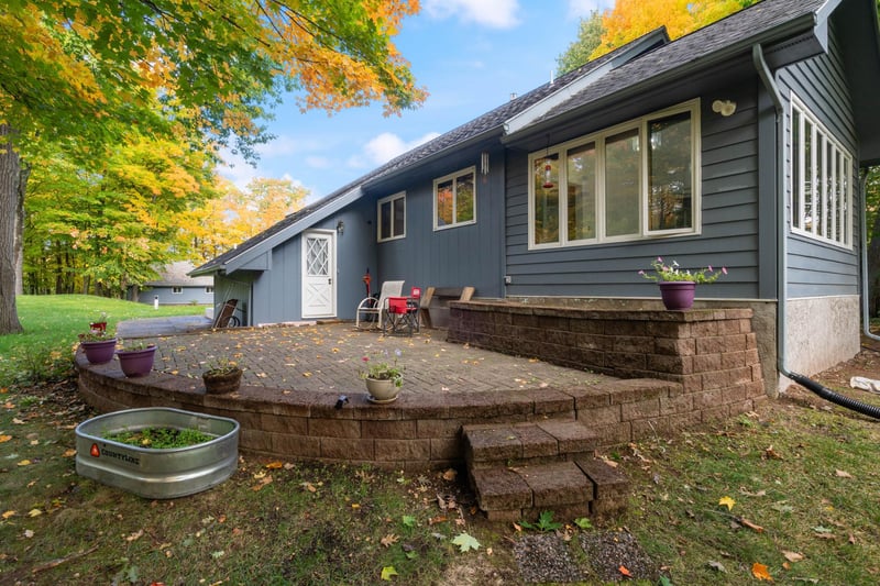 2010 Norton Rd, Duluth, MN 55803