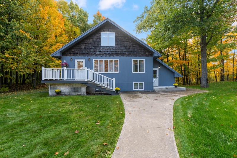 2010 Norton Rd, Duluth, MN 55803
