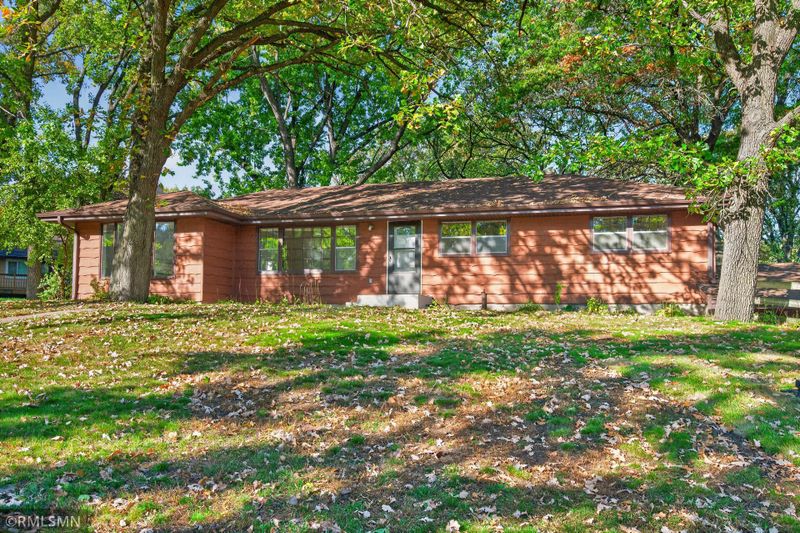 43 Suzanne Ave, Vadnais Heights, MN 55127