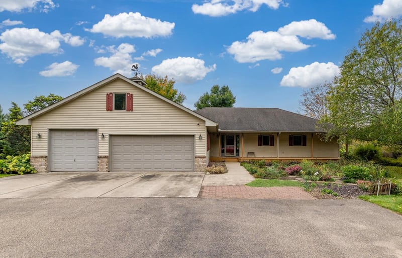 N7767 1185th St, River Falls, WI 54022