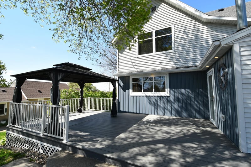 131 E 7th St, Zumbrota, MN 55992