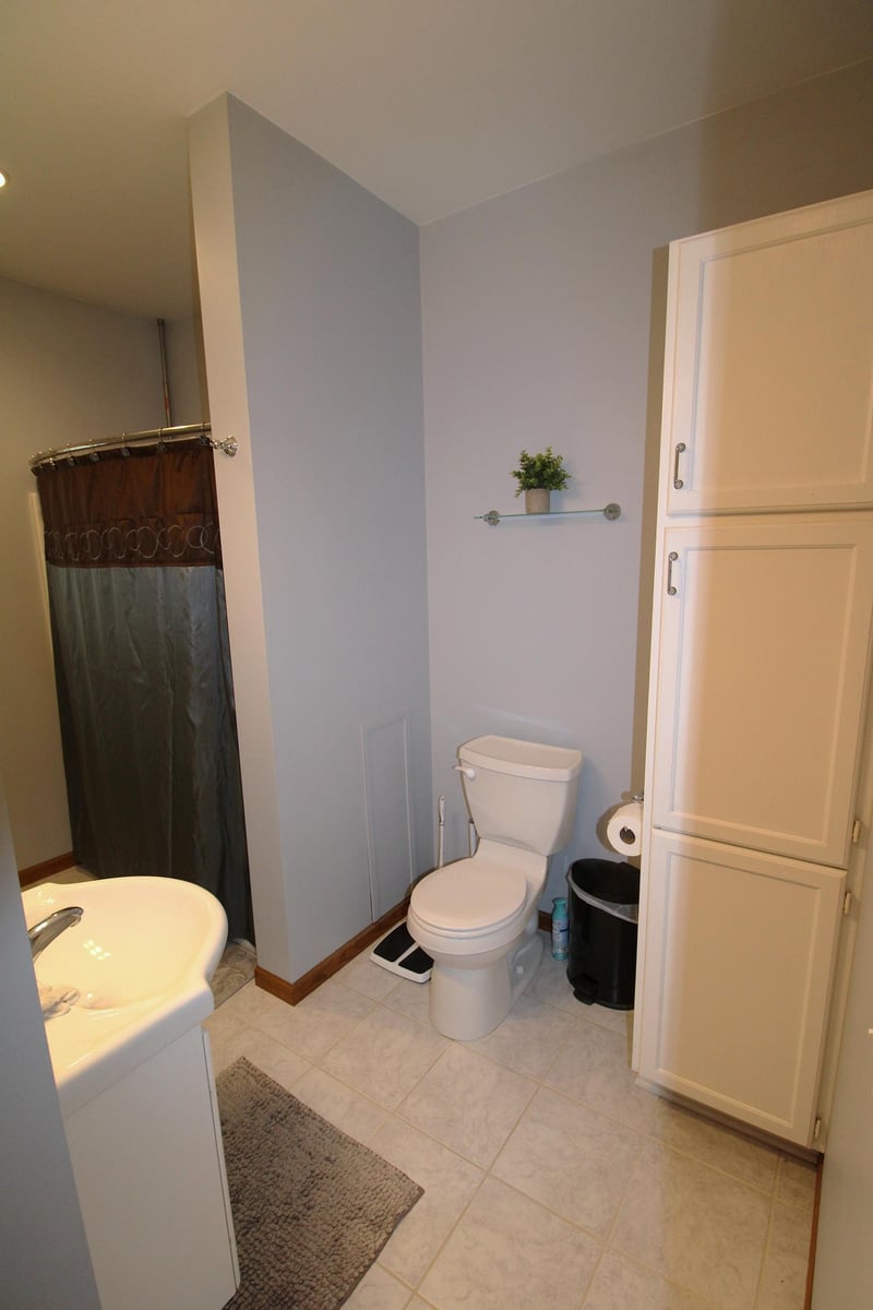 421 E Sanborn St, Winona, MN 55987