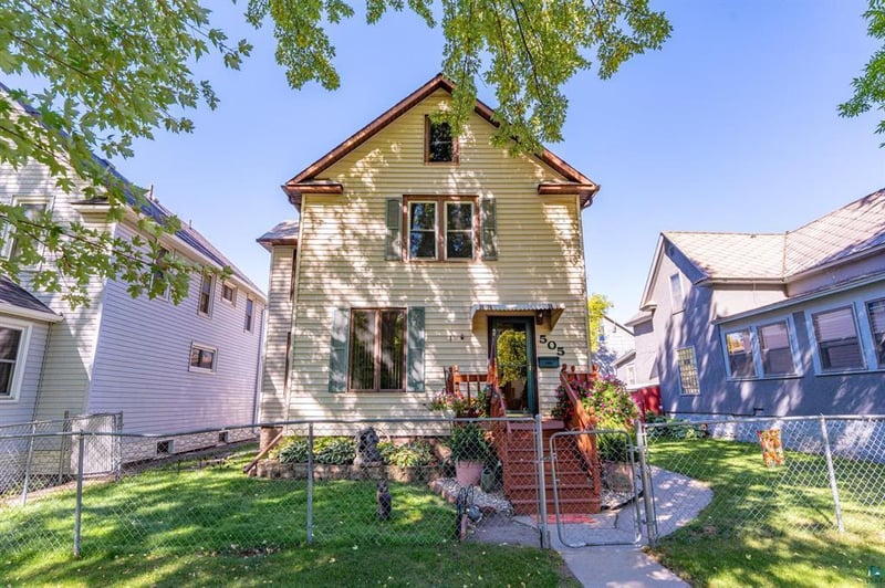 505 6th St S, Virginia, MN 55792