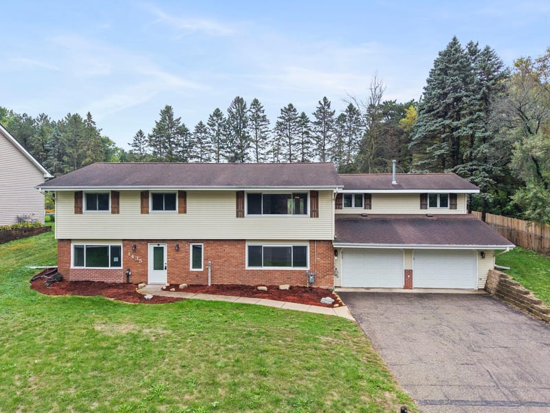 1435 56th St E, Inver Grove Heights, MN 55077