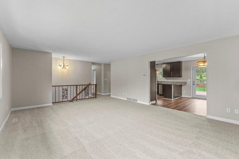 1435 56th St E, Inver Grove Heights, MN 55077
