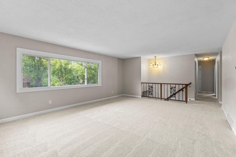1435 56th St E, Inver Grove Heights, MN 55077