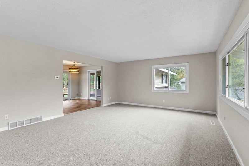 1435 56th St E, Inver Grove Heights, MN 55077