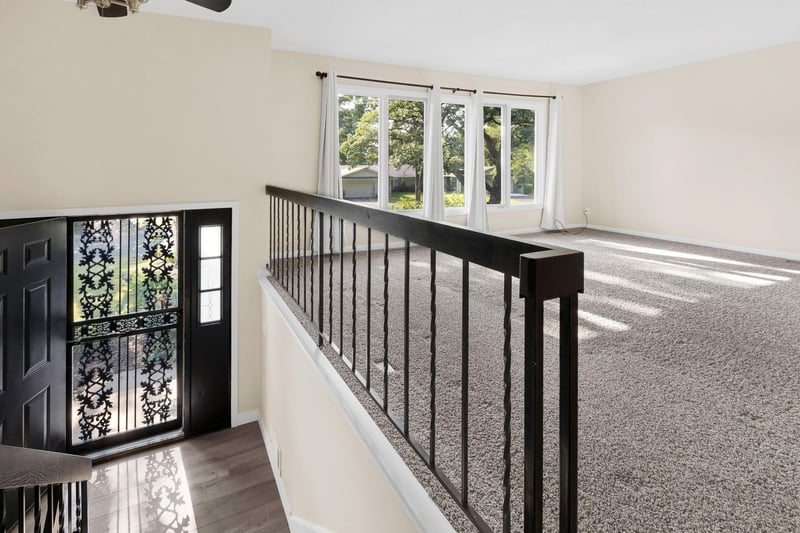 9505 Clubhouse Rd, Eden Prairie, MN 55347