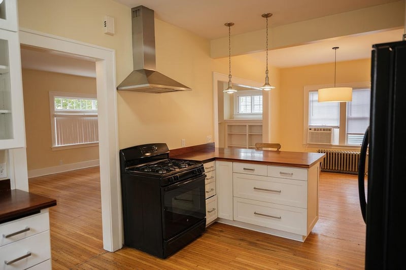 405 6th St, Jackson, MN 56143