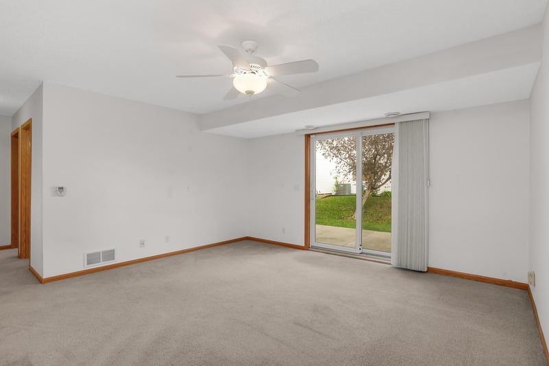1545 Chartreux Ave, Shakopee, MN 55379