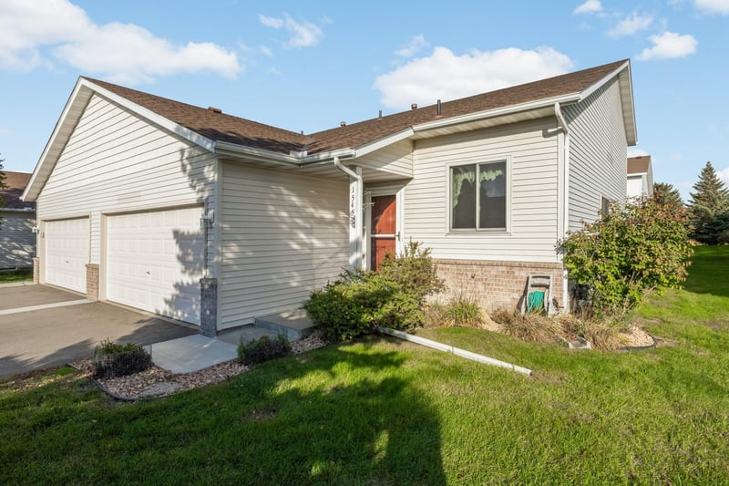 1545 Chartreux Ave, Shakopee, MN 55379